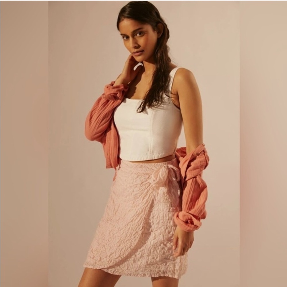A9 Anthropologie Cloth & Stone Mini Skirt Pink White Striped Crinkle Wrap